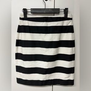 Banana Republic Factory Pencil Skirt in Black and White Stripe